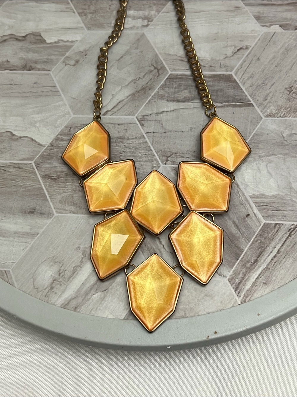 Gold Tone Geometric Statement Necklace Faceted Amber Lucite Bib Chain Jewelry